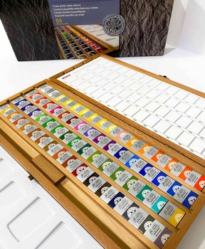 آبرنگ افرا 64 رنگ جعبه چوبی